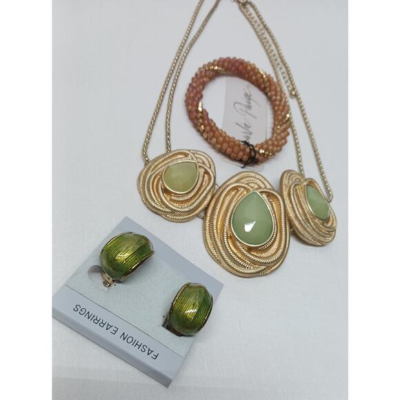 VTG 3-piece Combo: Vintage Necklace, Roll-on Bracelet and Clip-on Earrings - Picture 4 of 9